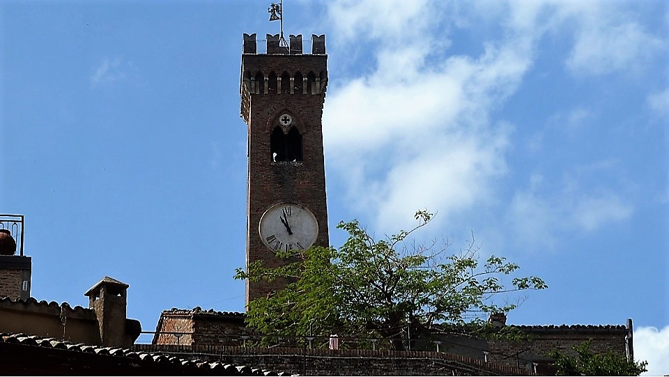 Santarcangelo-torre-del-orologio